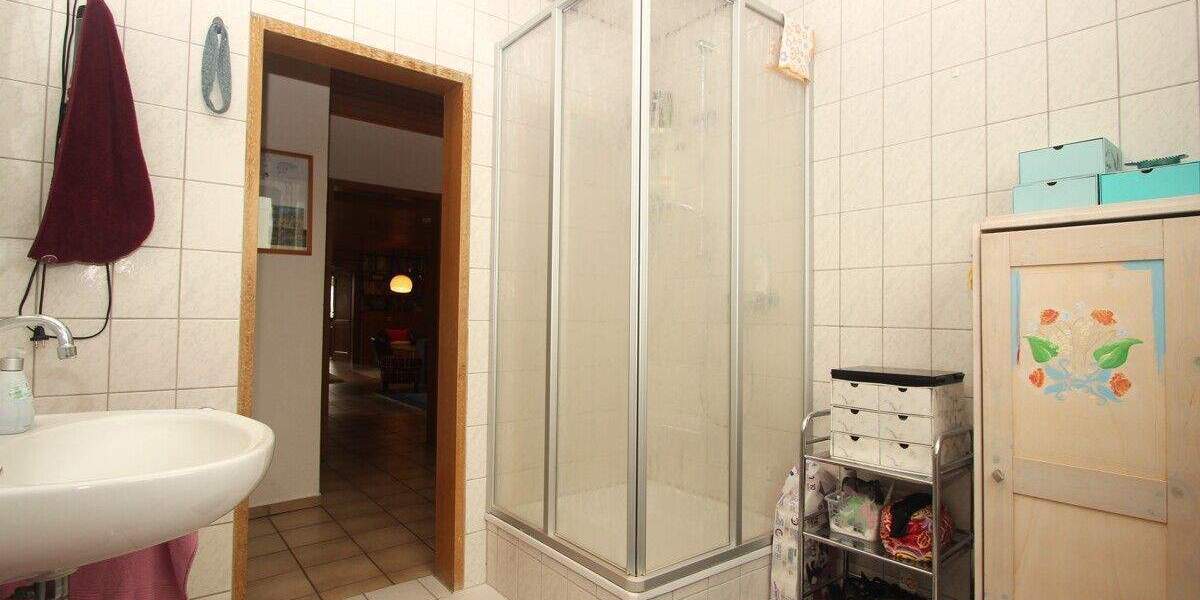 Etagenwohnung Königswinter Ittenbach - 3 Zimmer, 84 m&sup2;, 229.000&euro; | Angebot:25697242