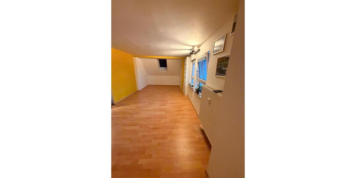 Dachgeschoßwohnung Tirschenreuth - 2 Zimmer, 65 m&sup2;, 490&euro; | Angebot:25366161
