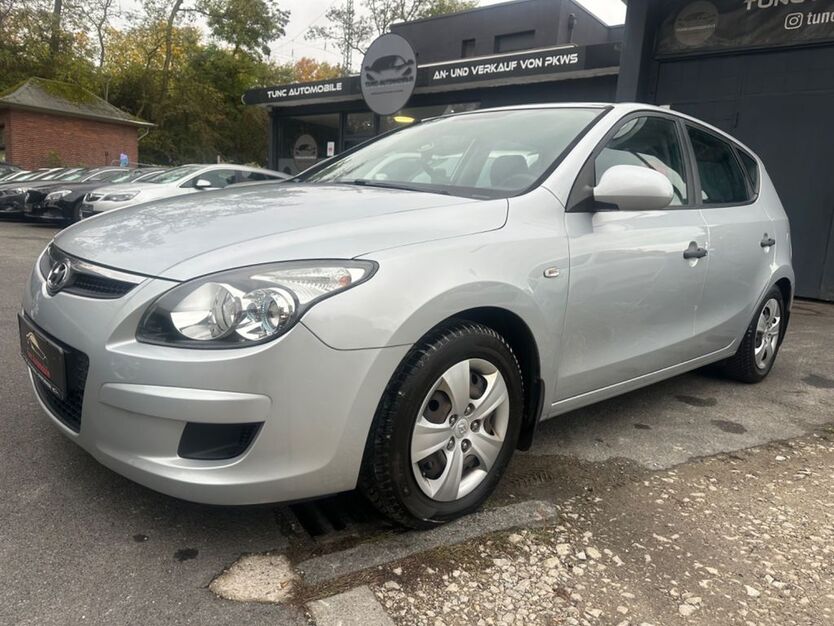 Hyundai i30 208.587 km 3.999 € Ahlen 59227
