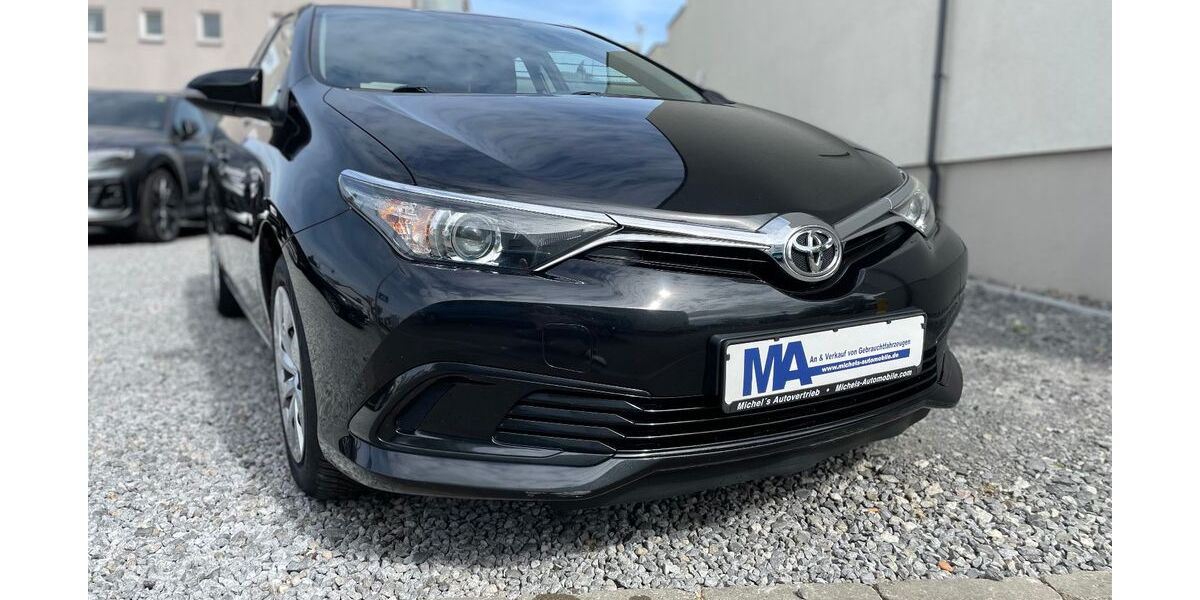 Toyota Auris 76.100 km 10.900 &euro; Markgroningen 71706