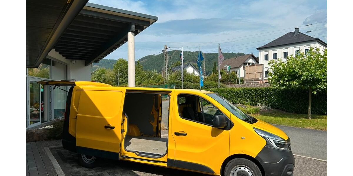 Renault Trafic 27.000 km 13.800 &euro; Finnentrop 57413