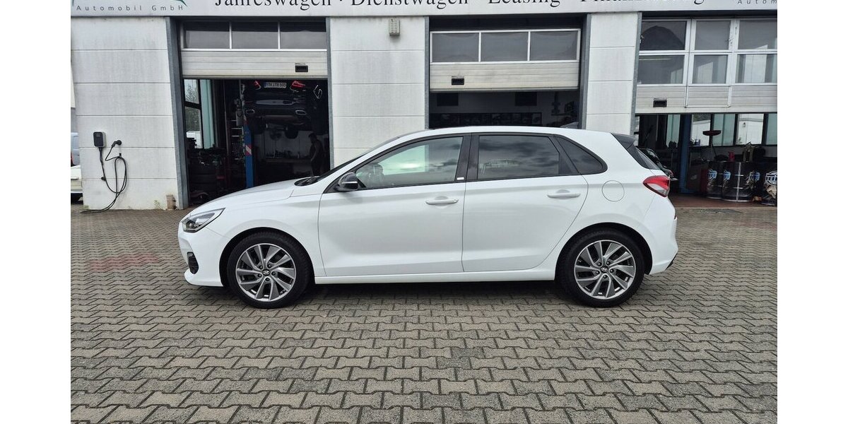 Hyundai i30 Passion +, Rückfahrkamera, Carplay, Navi, Sitz 85.411 km 16.690 &euro; Rodgau 63110
