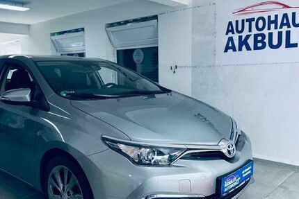 Toyota Auris 71.000 km 10.490 &euro; Bruchköbel 63486