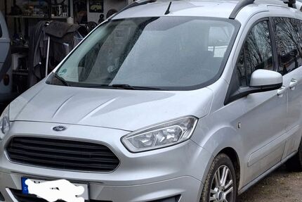 Ford Tourneo Courier 135.000 km 6.100 &euro; Wuppertal 42327