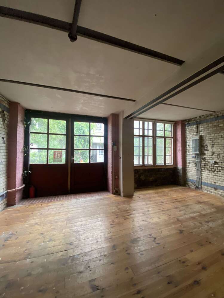 Halle in Berlin 1.199 € 76 m²