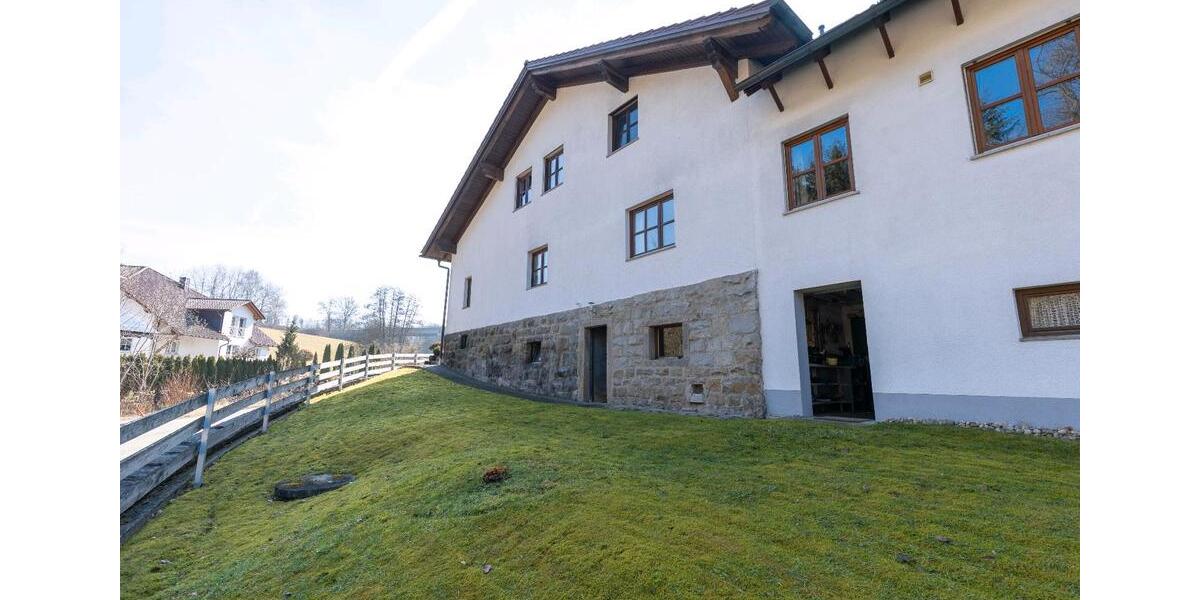 Mehrfamilienhaus, Wohnhaus Hutthurm - 12 Zimmer, 240 m&sup2;, 359.000&euro; | Angebot:26317026