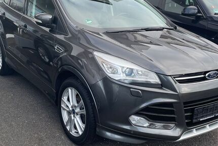 Ford Kuga 151.000 km 9.100 &euro; Würzburg 97076