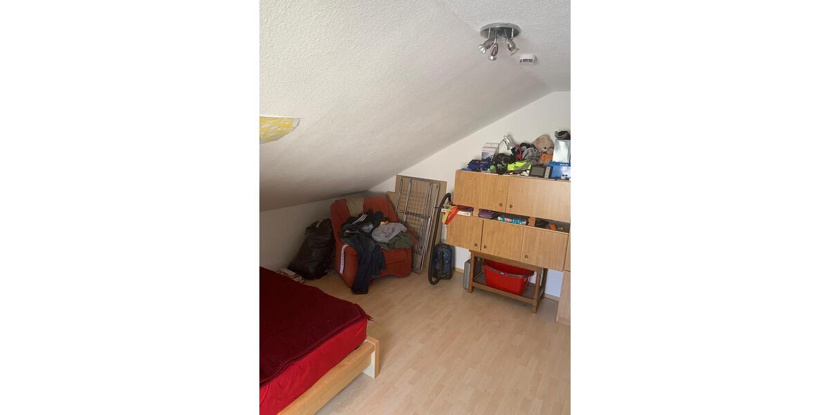 Dachgeschoßwohnung Freudenberg - 3.5 Zimmer, 84 m&sup2;, 820&euro; | Angebot:26296360