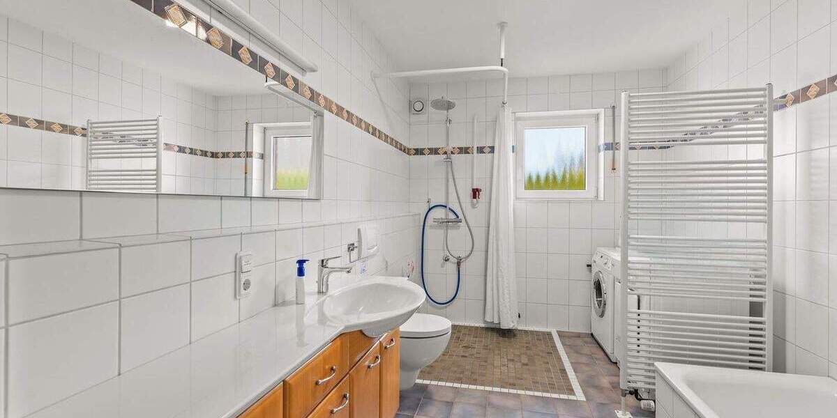 Bungalow Butjadingen-Burhave Burhave - 5 Zimmer, 131 m&sup2;, 379.000&euro; | Angebot:25684206