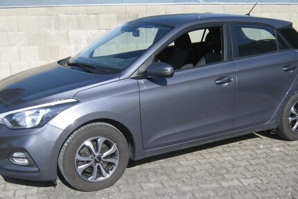 Hyundai i20 48.300 km 9.995 &euro; Langquaid 84085