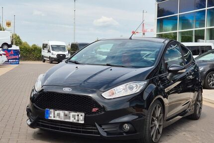 Ford Fiesta 81.000 km 12.450 &euro; Dassel 37586