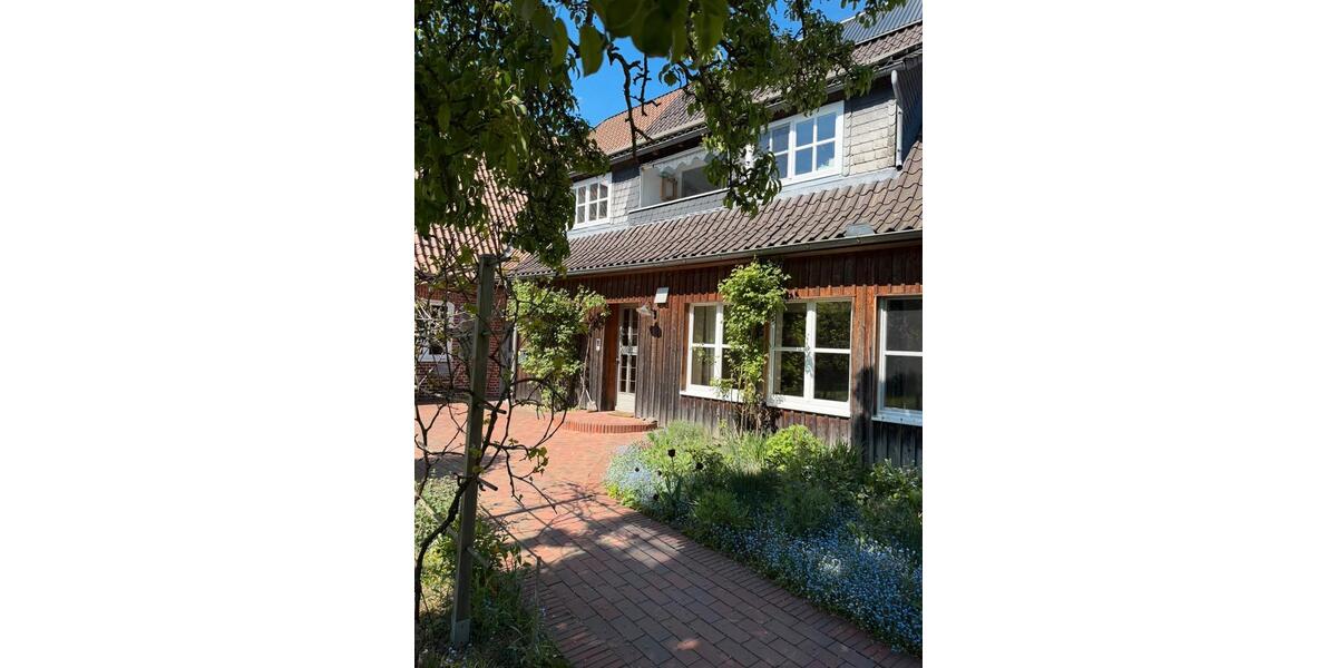 Etagenwohnung Winsen (Luhe) - 3 Zimmer, 100 m&sup2;, 1.300&euro; | Angebot:26648701