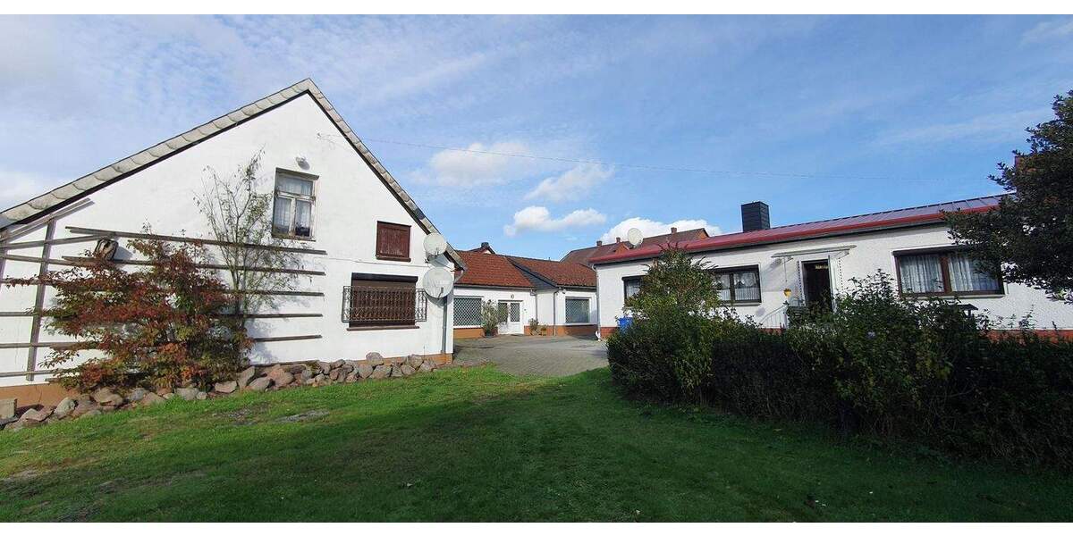 Viel Platz für Ihre Ideen - 2 Häuser * Bürohaus * Ladengeschäft * Wirtschaftsgebäude * 4 Garagen * Wald uvm. - Mehrfamilienhaus, Wohnhaus Arendsee (Altmark) Fleetmark | Angebot:25536497