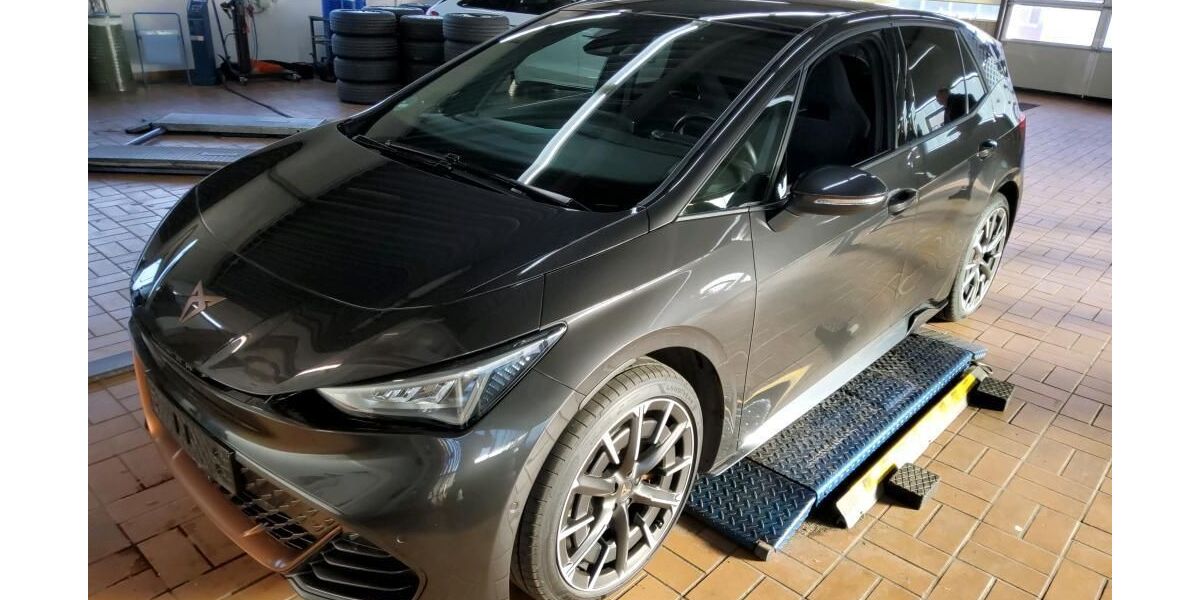 Cupra Born 49.413 km 29.320 &euro; Hagen 58091
