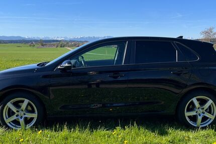 Hyundai i30 95.784 km 11.000 &euro; München 81667