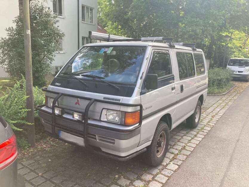 L300