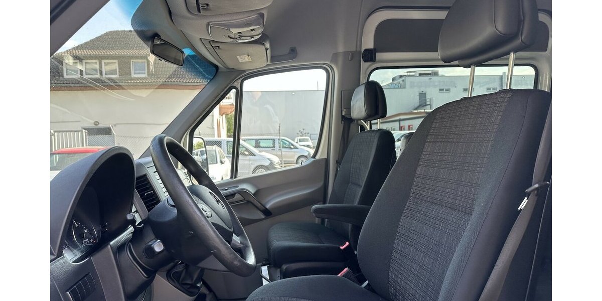 Mercedes-Benz Sprinter 316 CDI Tourer 2,2,2,3 mit 2,8 to AHK 250.794 km 24.871 &euro; Mainz 55122