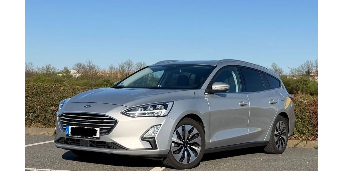 Ford Focus 123.000 km 11.900 &euro; Dresden 01099