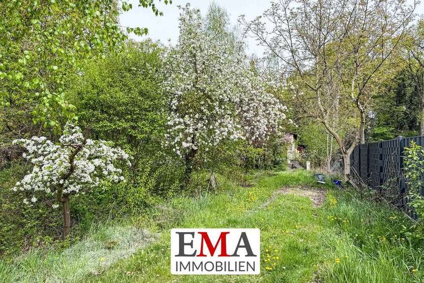 Grundstück zu verkaufen in Falkensee 230.000 € 746 m²