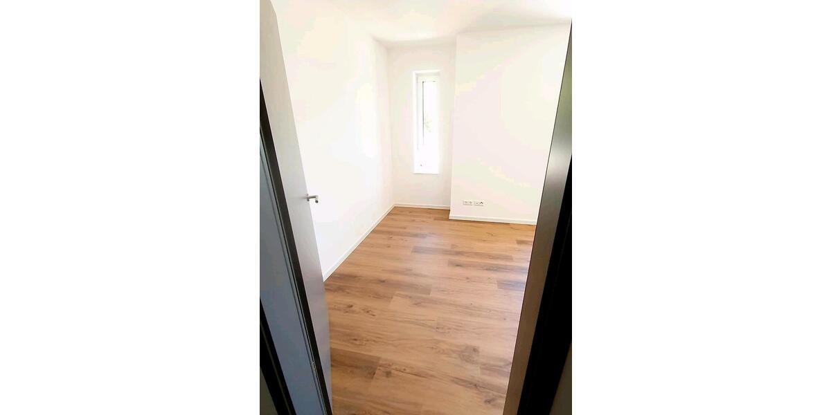 Dachgeschoßwohnung Essen (Oldenburg) - 3 Zimmer, 85 m&sup2;, 950&euro; | Angebot:25854580