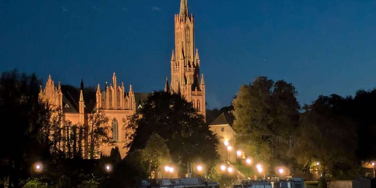 Etagenwohnung Malchow - 3 Zimmer, 200 m&sup2;, 1.250&euro; | Angebot:24179257