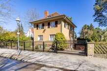 Haus zum Kaufen in Berlin 1.199.000 € 200 m²