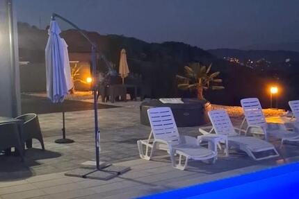 Haus Kolbermoor - 5 Zimmer, 200 m&sup2;, 450.000&euro; | Angebot:24740064