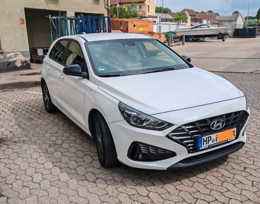 i30