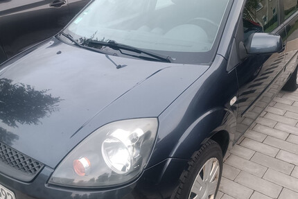 Ford Fiesta 222.689 km 1.200 € Attendorn 57439