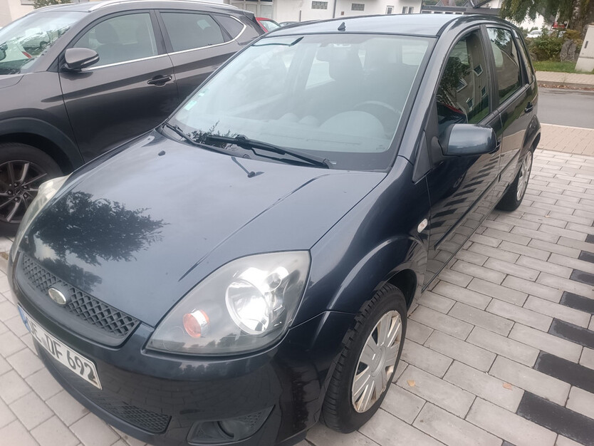 Ford Fiesta 222.689 km 1.200 € Attendorn 57439