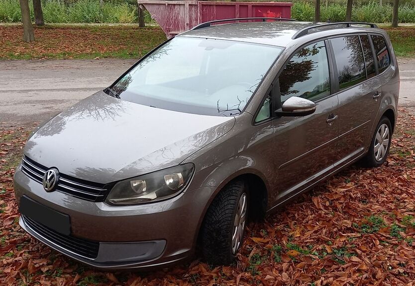 VW Touran 219.825 km 5.499 € Freiburg 79111
