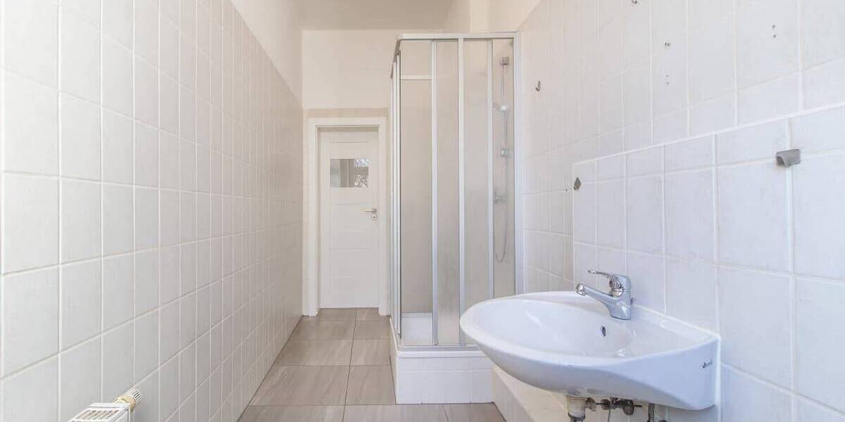 Etagenwohnung Görlitz Innenstadt - 2 Zimmer, 77 m&sup2;, 85.000&euro; | Angebot:26878907