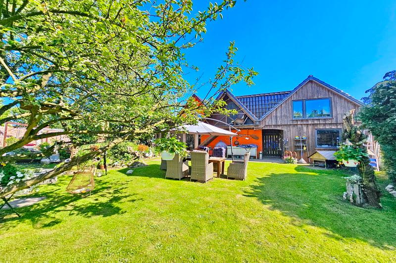 PREIS-SENSATION !!! Leben wie im PARADIES *** 212 m² EFH mit viel FLAIR & Einliegerwohnung ! - Einfamilienhaus Högersdorf | Angebot:21286632