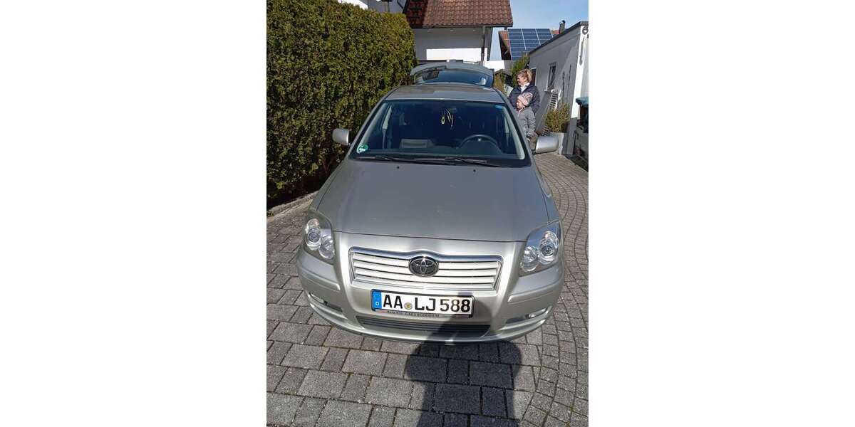 Toyota Avensis 118.000 km 5.200 € Westhausen 73463