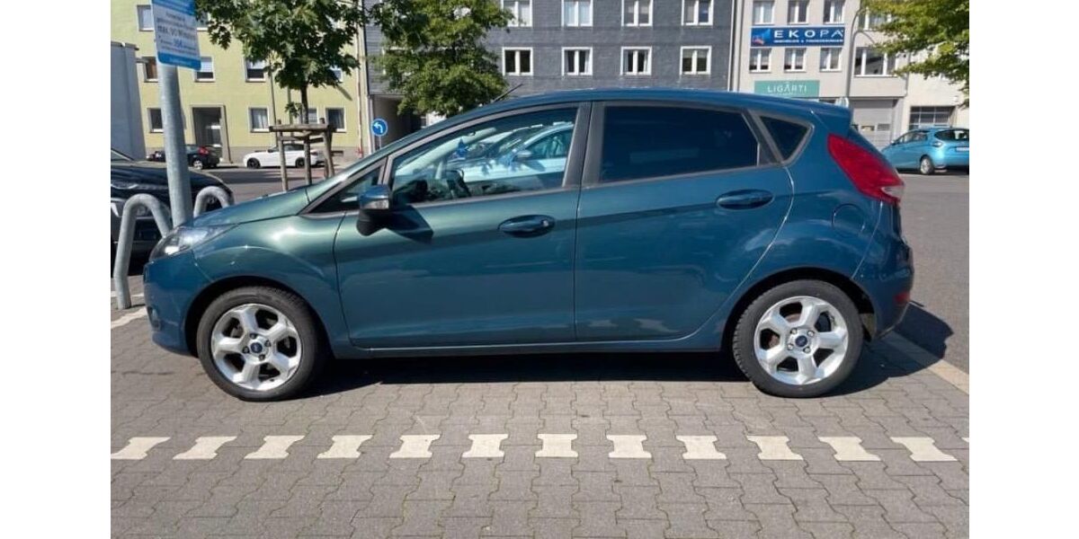 Ford Fiesta 201.400 km 4.100 &euro; Essen 45139