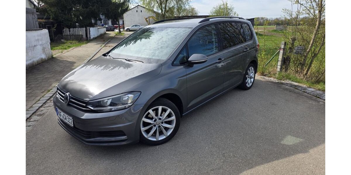 VW Touran 164.000 km 12.300 &euro; Manching 85077