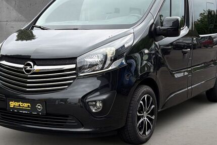 Opel Vivaro 81.570 km 18.490 &euro; Hilden 40721