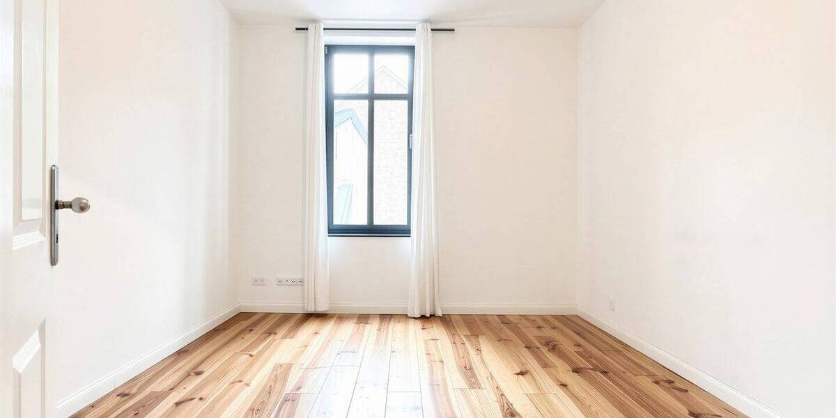 Reihenmittelhaus Mönchengladbach Rheydt - 6 Zimmer, 188 m&sup2;, 1.850&euro; | Angebot:26642814