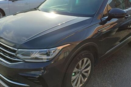VW Tiguan 247.000 km 23.500 &euro; Schlangenbad 65388