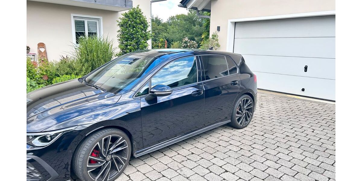 VW Golf 52.850 km 27.500 &euro; Neuburg am Inn 94127
