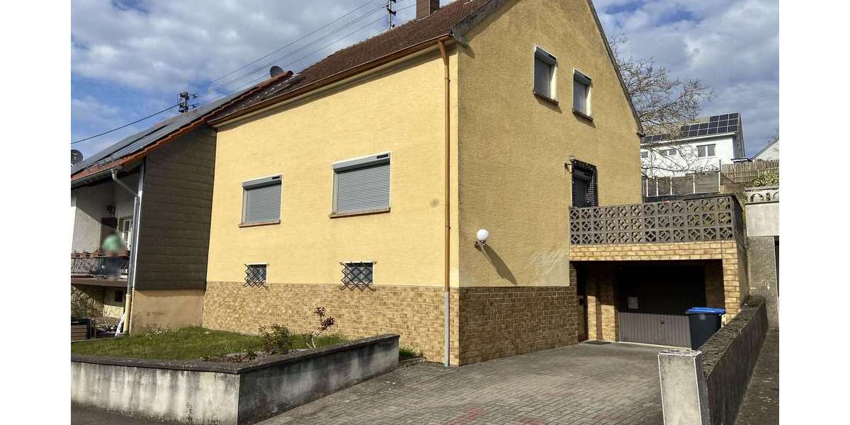 Einfamilienhaus Wadgassen - 5 Zimmer, 135 m&sup2;, 140.000&euro; | Angebot:26179744