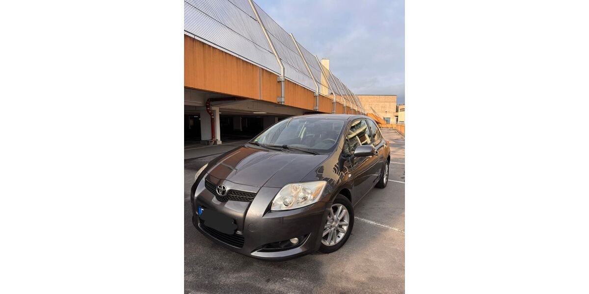 Toyota Auris 106.341 km 5.249 &euro; Esslingen 73732