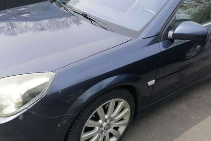 Opel Vectra 220.000 km 2.299 &euro; Düren 52353