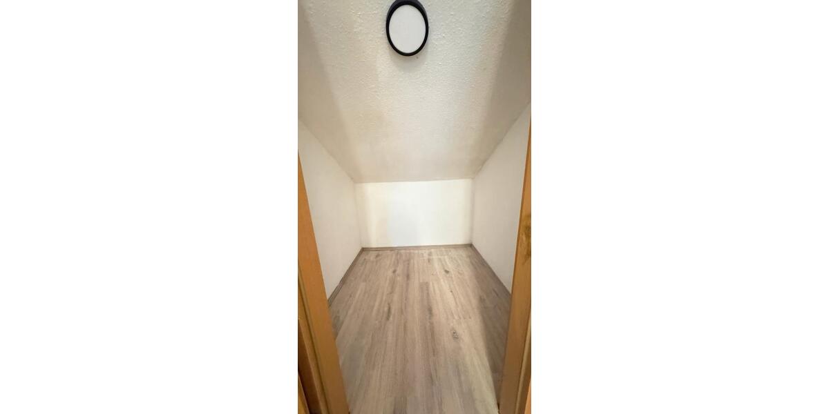 Dachgeschoßwohnung Balingen - 2.5 Zimmer, 62 m&sup2;, 169.900&euro; | Angebot:26443946