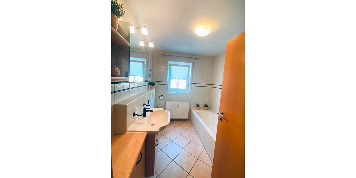 Hochparterre Marbach am Neckar - 4 Zimmer, 111 m&sup2;, 434.000&euro; | Angebot:27258939