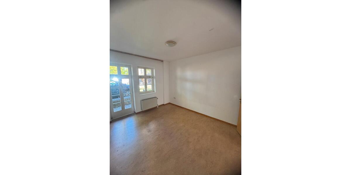 Erdgeschoßwohnung Korbach - 3 Zimmer, 81 m&sup2;, 550&euro; | Angebot:26267021