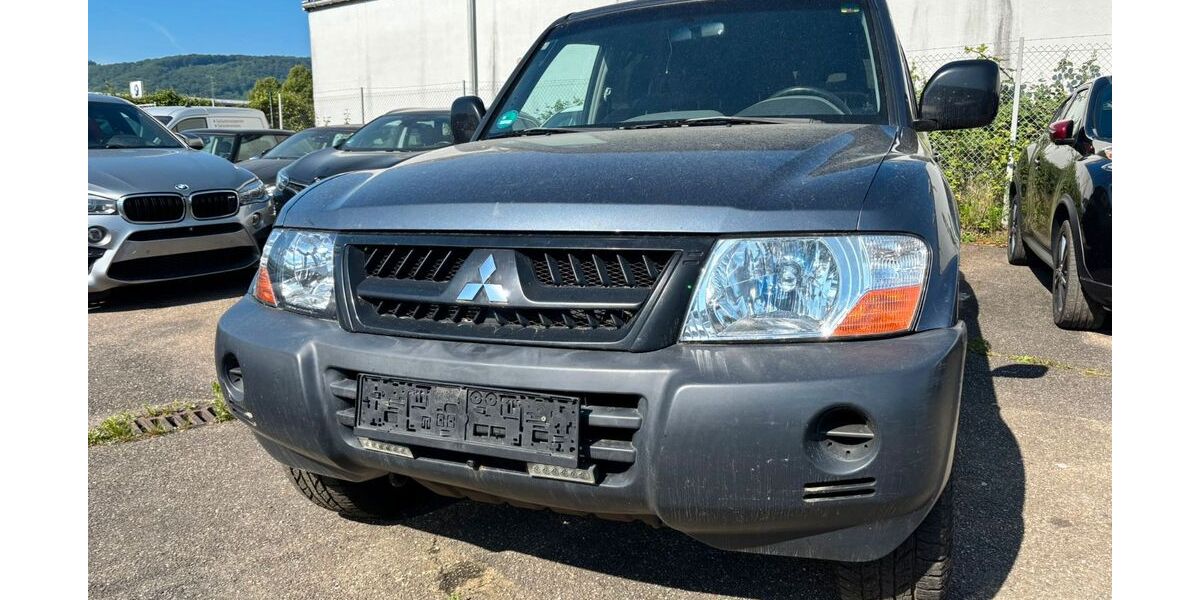 Mitsubishi Pajero 248.999 km 4.980 &euro; Bad Säckingen 79713