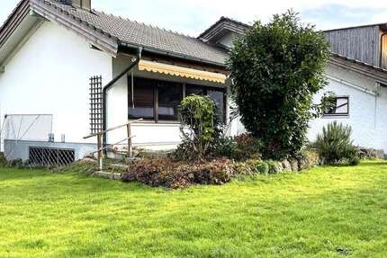 Haus zum Kaufen in Rosenheim 948.000 € 180 m² 7 zimmer