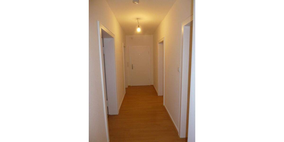 Etagenwohnung Hameln Nordstadt - 3 Zimmer, 81 m&sup2;, 735&euro; | Angebot:24711901