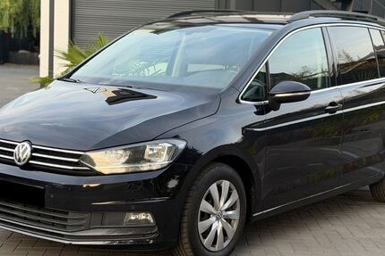 VW Touran 127.534 km 14.499 &euro; Koln 51107